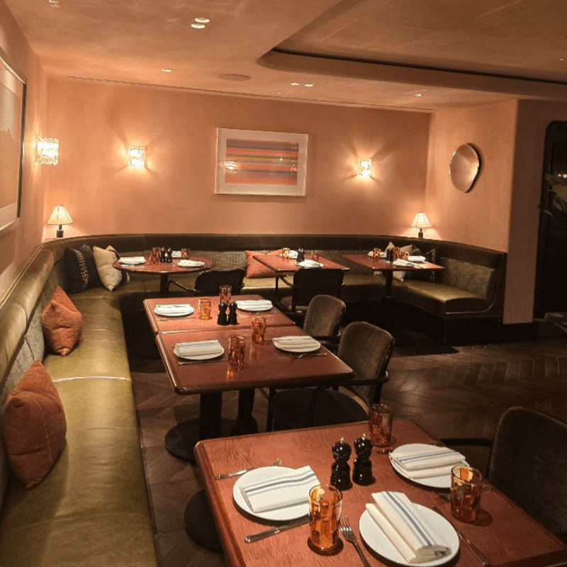 Nipotina Banquette Seating