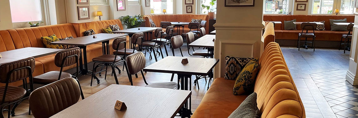 10 Brilliant Banquette Design Ideas
